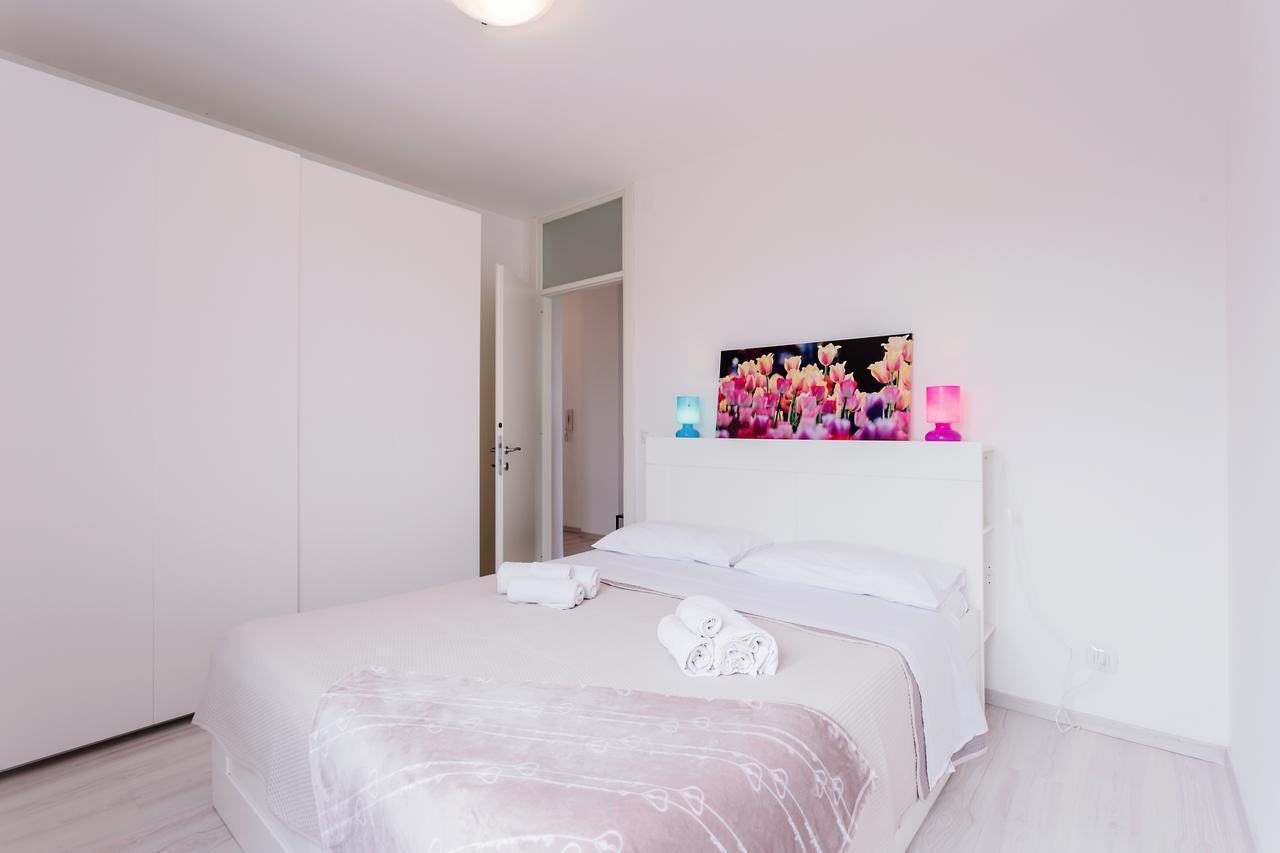 Apartamento Bilocale Via Forni Údine Exterior foto