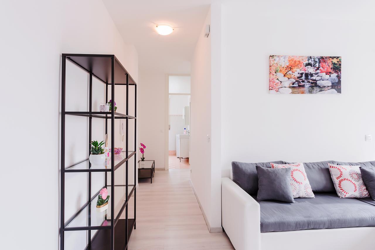 Apartamento Bilocale Via Forni Údine Exterior foto